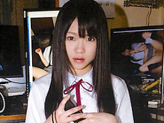 南梨央奈