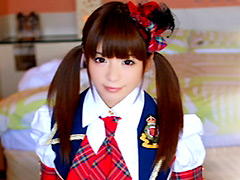 栗林里莉